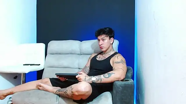 JUSTIN FULLER1 online show from March 27, 2026, 2:53 am