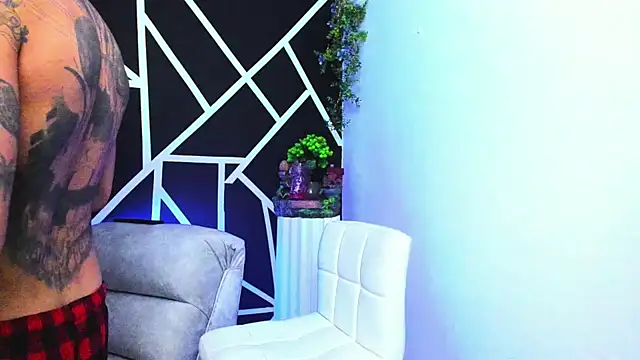 Snapshot of JUSTIN_FULLER1 chatting on February 9, 2025, 11:36 pm JUSTIN FULLER1 online show from February 9, 2025, 11:36 pm