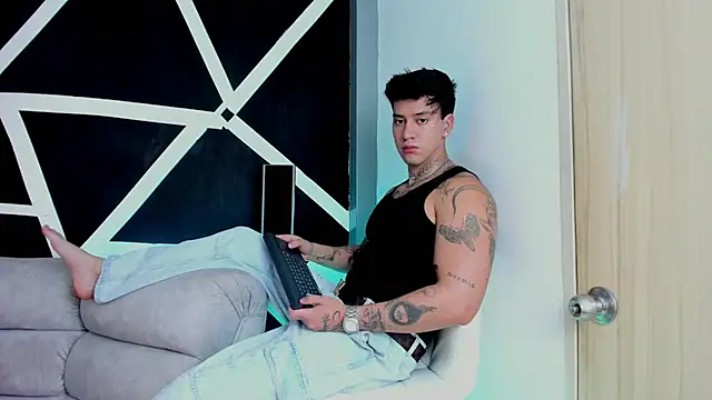 Snapshot of JUSTIN_FULLER1 chatting on November 1, 2025, 7:30 pm JUSTIN FULLER1 online show from November 1, 2025, 7:30 pm