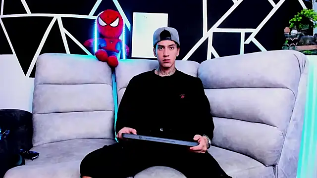 Snapshot of JUSTIN_FULLER1 chatting on March 22, 2025, 6:36 pm JUSTIN FULLER1 online show from March 22, 2025, 6:36 pm