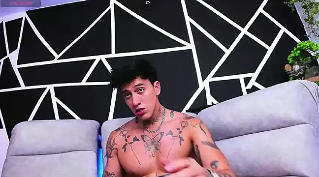 Snapshot of JUSTIN_FULLER1 chatting on February 23, 2025, 12:51 am JUSTIN FULLER1 online show from February 23, 2025, 12:51 am