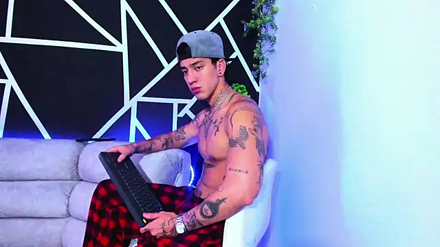 Snapshot of JUSTIN_FULLER1 chatting on February 6, 2025, 3:20 pm JUSTIN FULLER1 online show from February 6, 2025, 3:20 pm