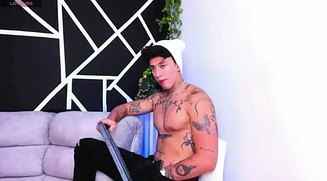 Snapshot of JUSTIN_FULLER1 chatting on February 22, 2025, 6:41 pm JUSTIN FULLER1 online show from February 22, 2025, 6:41 pm