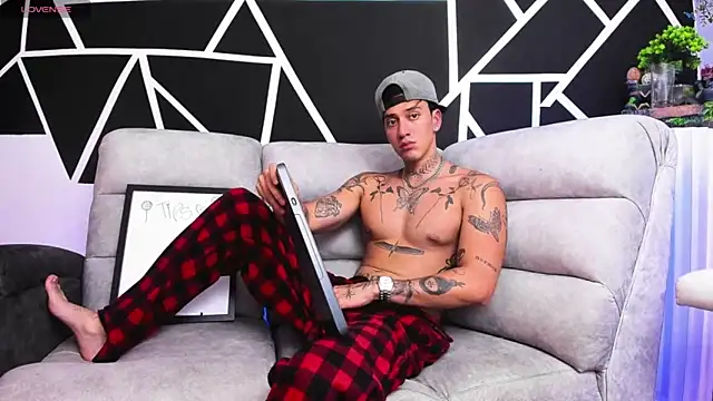 Snapshot of JUSTIN_FULLER1 chatting on March 2, 2025, 7:30 pm JUSTIN FULLER1 online show from March 2, 2025, 7:30 pm