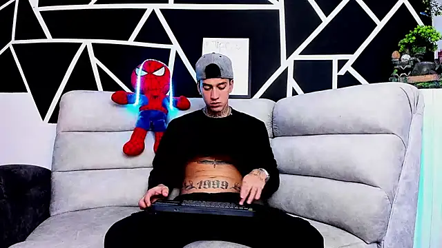 Snapshot of JUSTIN_FULLER1 chatting on March 19, 2025, 9:16 pm JUSTIN FULLER1 online show from March 19, 2025, 9:16 pm