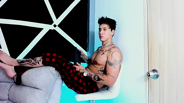 Snapshot of JUSTIN_FULLER1 chatting on September 23, 2025, 11:45 pm JUSTIN FULLER1 online show from September 23, 2025, 11:45 pm