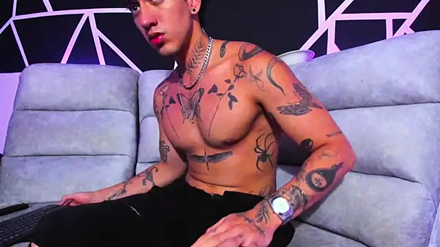 Snapshot of JUSTIN_FULLER1 chatting on February 7, 2025, 3:45 am JUSTIN FULLER1 online show from February 7, 2025, 3:45 am