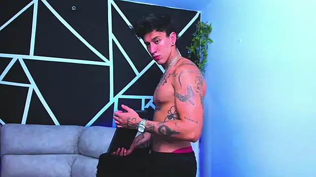 Snapshot of JUSTIN_FULLER1 chatting on February 9, 2025, 2:49 am JUSTIN FULLER1 online show from February 9, 2025, 2:49 am