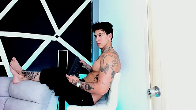 Snapshot of JUSTIN_FULLER1 chatting on October 1, 2025, 8:46 pm JUSTIN FULLER1 online show from October 1, 2025, 8:46 pm