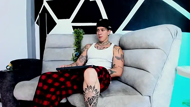 Snapshot of JUSTIN_FULLER1 chatting on October 23, 2025, 4:16 pm JUSTIN FULLER1 online show from October 23, 2025, 4:16 pm