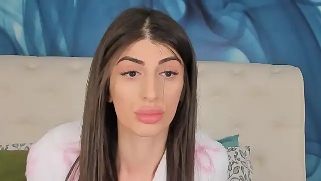 Snapshot of SkinnyDolly chatting on January 7, 2026, 8:36 pm SkinnyDolly online show from January 7, 2026, 8:36 pm