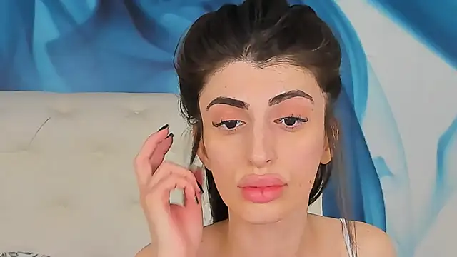 SkinnyDolly online show from March 13, 2026, 1:43 am