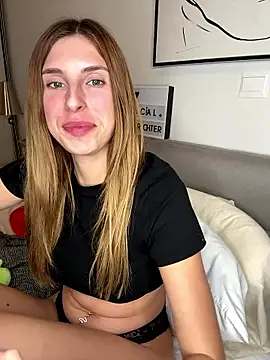 emma05 online show from January 6, 2026, 6:12 pm