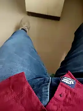 Snapshot of MrNick74 chatting on December 18, 2025, 12:20 pm MrNick74 online show from December 18, 2025, 12:20 pm