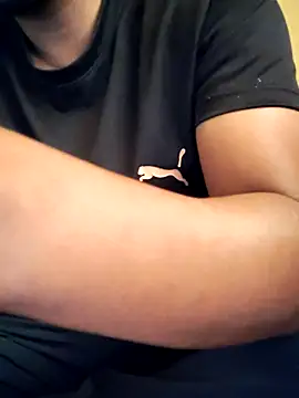 Snapshot of MrNick74 chatting on October 4, 2025, 5:09 am MrNick74 online show from October 4, 2025, 5:09 am