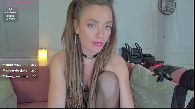 KellyFouler online show from January 29, 2025, 5:02 pm