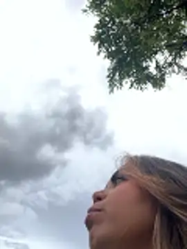 lariic online show from March 18, 2026, 8:21 pm