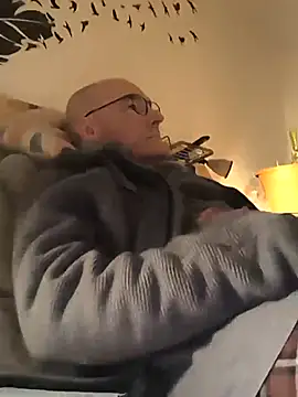 Snapshot of bogland33 chatting on January 6, 2026, 7:07 pm bogland33 online show from January 6, 2026, 7:07 pm