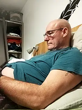 Snapshot of bogland33 chatting on February 2, 2026, 7:24 pm bogland33 online show from February 2, 2026, 7:24 pm