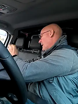 Snapshot of bogland33 chatting on October 15, 2025, 4:26 pm bogland33 online show from October 15, 2025, 4:26 pm