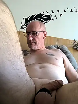 Snapshot of bogland33 chatting on October 11, 2025, 10:38 am bogland33 online show from October 11, 2025, 10:38 am