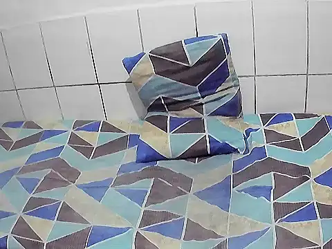 pierdona online show from October 18, 2025, 7:38 pm