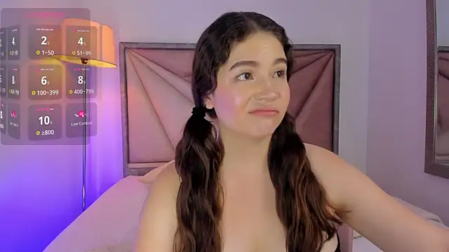 KarenPautt online show from September 28, 2025, 12:01 pm