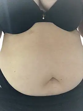 Snapshot of ahross chatting on March 23, 2026, 10:20 pm ahross online show from March 23, 2026, 10:20 pm