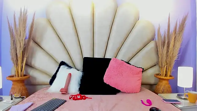 Anna  Spencer online show from February 21, 2026, 2:46 am