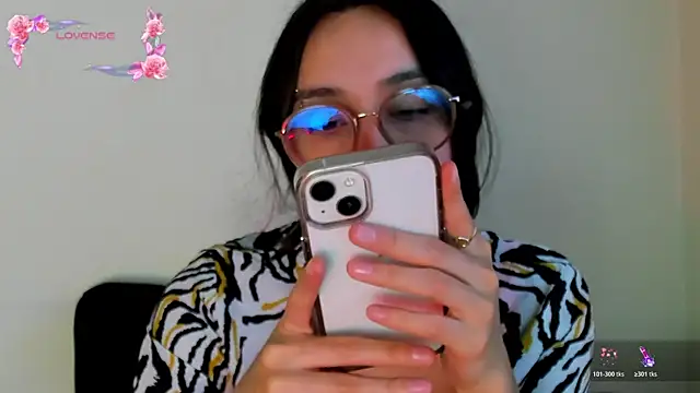 its  angelica  online show from March 30, 2026, 9:38 pm