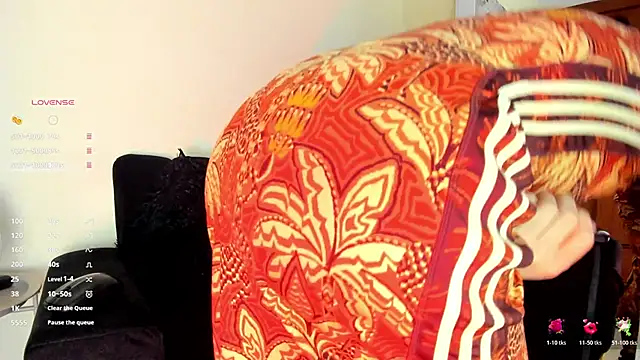 victoria  lace  online show from November 30, 2025, 6:52 pm