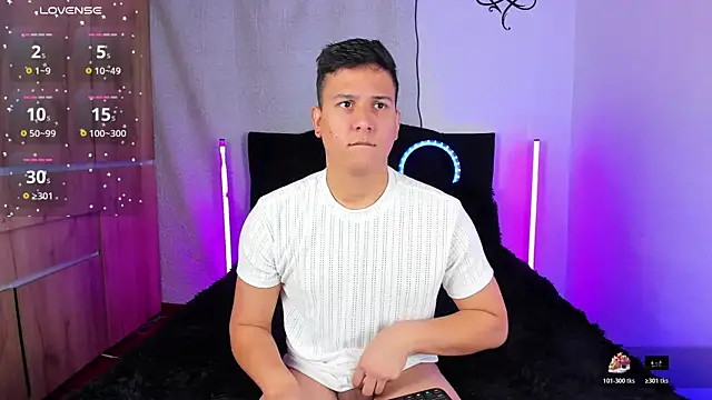 ANDREZALVAREZ online show from January 17, 2026, 6:28 am