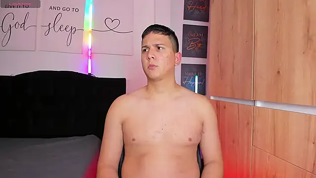 ANDREZALVAREZ online show from February 23, 2025, 4:39 am