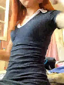 kittyprettybby online show from December 2, 2025, 4:09 pm