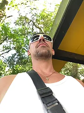 Snapshot of dantedesirexx chatting on February 9, 2026, 9:35 pm dantedesirexx online show from February 9, 2026, 9:35 pm