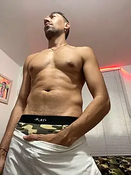 dantedesirexx online show from February 17, 2025, 9:43 pm