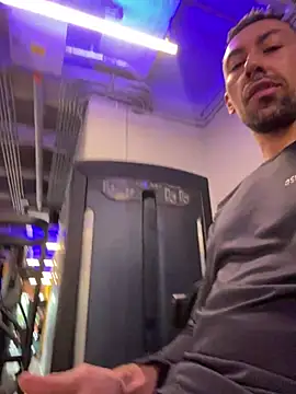 dantedesirexx online show from March 4, 2026, 6:48 pm