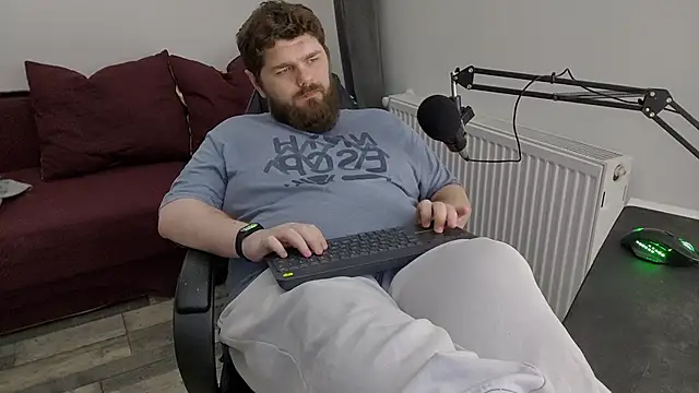 KingMarti online show from February 7, 2025, 3:52 pm