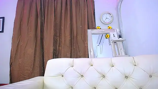 Snapshot of alaia_03 chatting on March 8, 2025, 3:24 pm alaia 03 online show from March 8, 2025, 3:24 pm