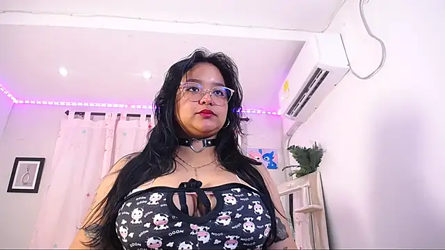 Snapshot of alaia_03 chatting on September 24, 2025, 11:17 am alaia 03 online show from September 24, 2025, 11:17 am