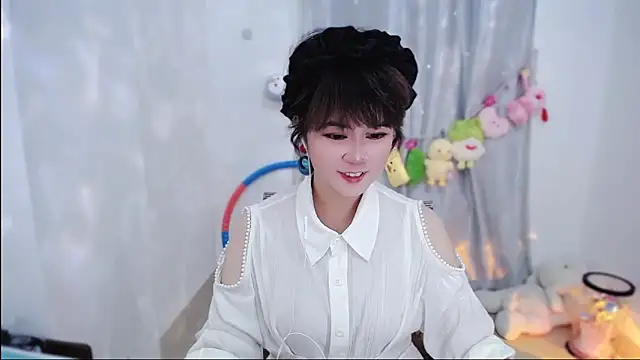 Snapshot of Fan_ting chatting on October 26, 2025, 3:07 am Fan ting online show from October 26, 2025, 3:07 am