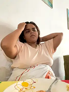 Snapshot of Evabigass chatting on November 25, 2025, 8:31 pm Evabigass online show from November 25, 2025, 8:31 pm