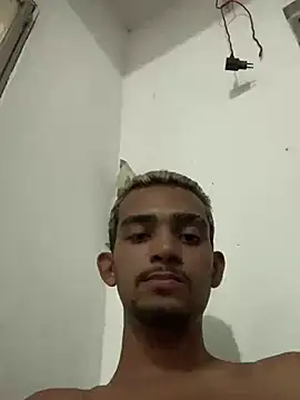 Snapshot of moreninhoP chatting on January 5, 2025, 4:04 am moreninhoP online show from January 5, 2025, 4:04 am