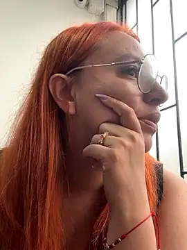 Snapshot of RoxieJackson chatting on October 18, 2025, 12:07 pm RoxieJackson online show from October 18, 2025, 12:07 pm