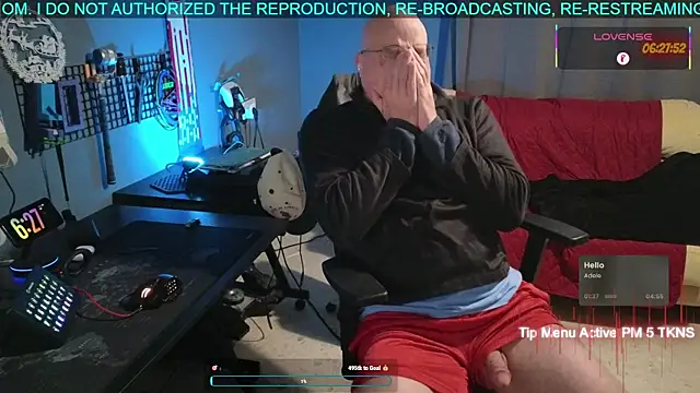 Snapshot of Pilot_Dave_69 chatting on November 26, 2025, 5:29 am Pilot Dave 69 online show from November 26, 2025, 5:29 am