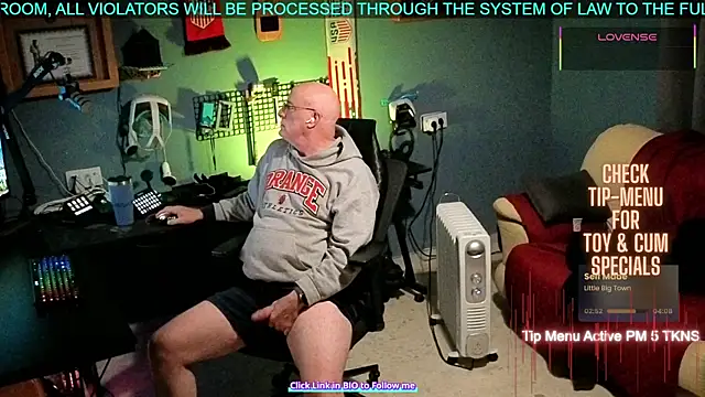 Snapshot of Pilot_Dave_69 chatting on November 23, 2025, 6:34 am Pilot Dave 69 online show from November 23, 2025, 6:34 am