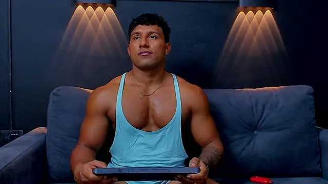 CallumMuscle online show from February 5, 2025, 2:51 am