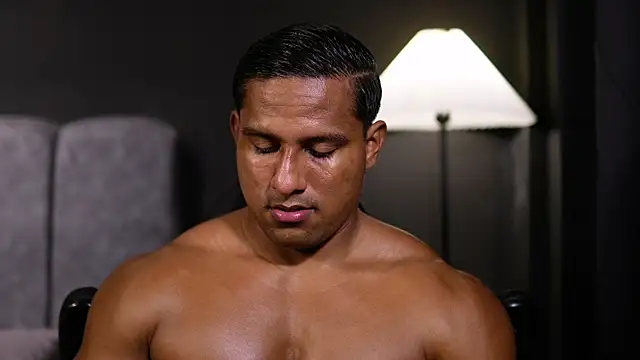 CallumMuscle online show from December 2, 2025, 2:01 am