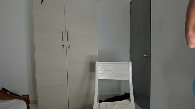 Snapshot of enzo_sloran chatting on May 28, 2026, 4:24 pm enzo sloran online show from May 28, 2026, 4:24 pm