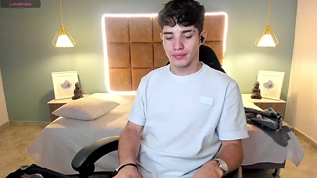 AlejooTwink online show from February 27, 2026, 11:15 pm